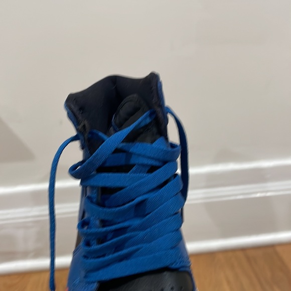 Navy blue airJordans hightop worn once not creased these are bought from StockX - Picture 7 of 8